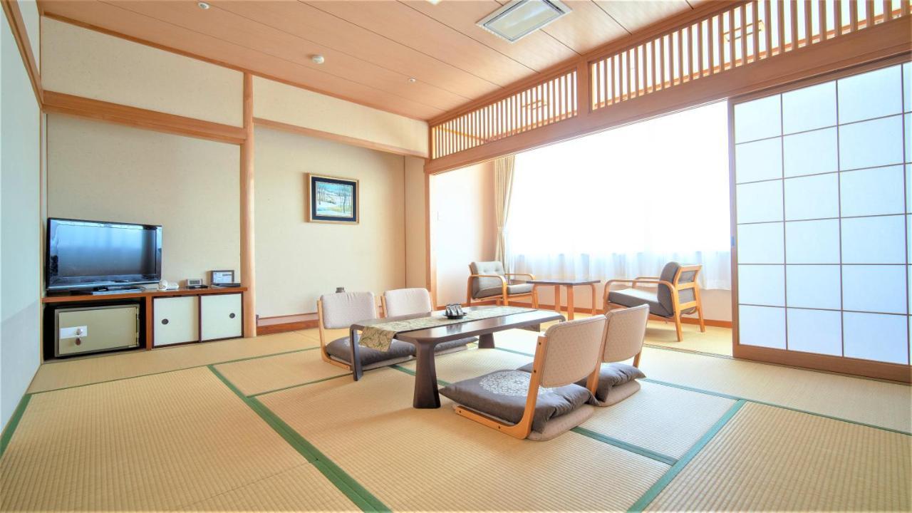 Hotel Chres Kōchi Zewnętrze zdjęcie