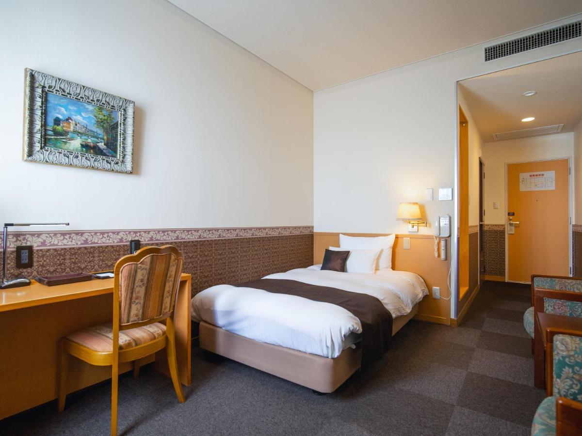 Hotel Chres Kōchi Zewnętrze zdjęcie
